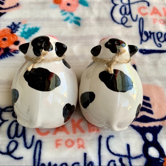 🐄 Cow Salt & Pepper Shakers 🐄 - Picture 6 of 10
